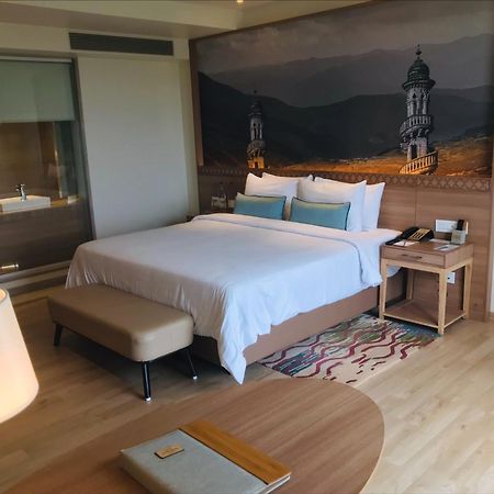 Bellevue Sarovar Premiere 朱纳格特 外观 照片