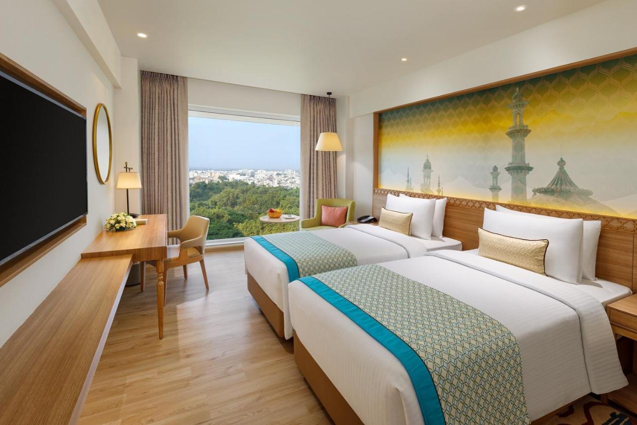 Bellevue Sarovar Premiere 朱纳格特 外观 照片