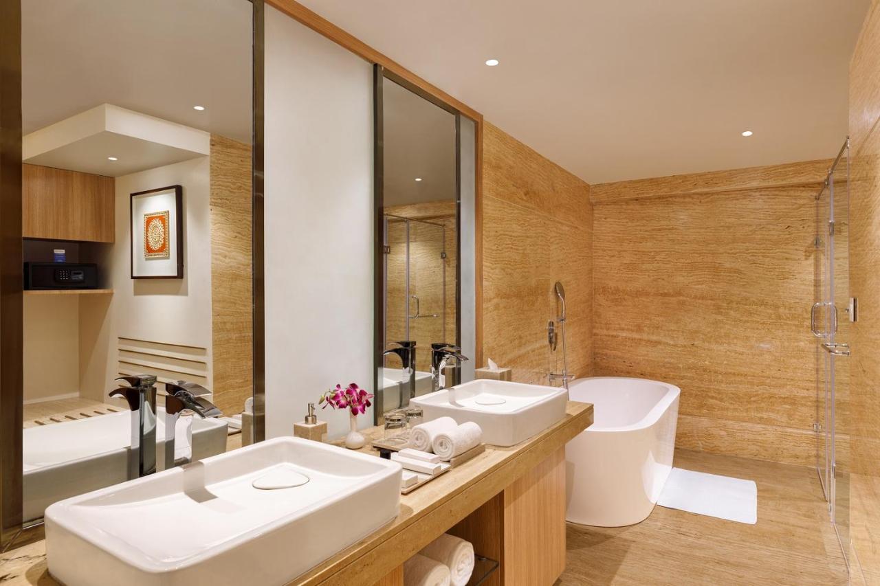 Bellevue Sarovar Premiere 朱纳格特 外观 照片