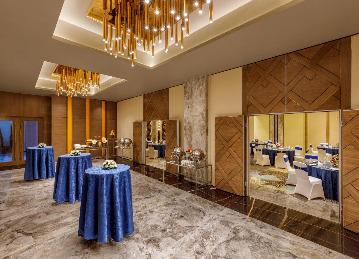 Bellevue Sarovar Premiere 朱纳格特 外观 照片